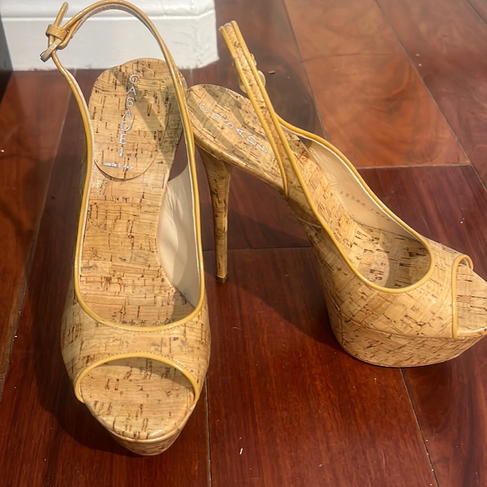 Casado Corkscrews Platform Slingback - image 1